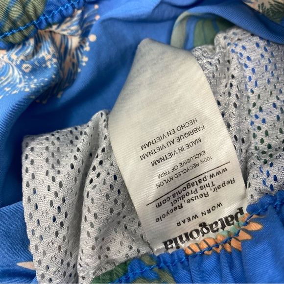 Patagonia Women's Baggies Parrot Blue Shorts Small - Picture 5 of 12